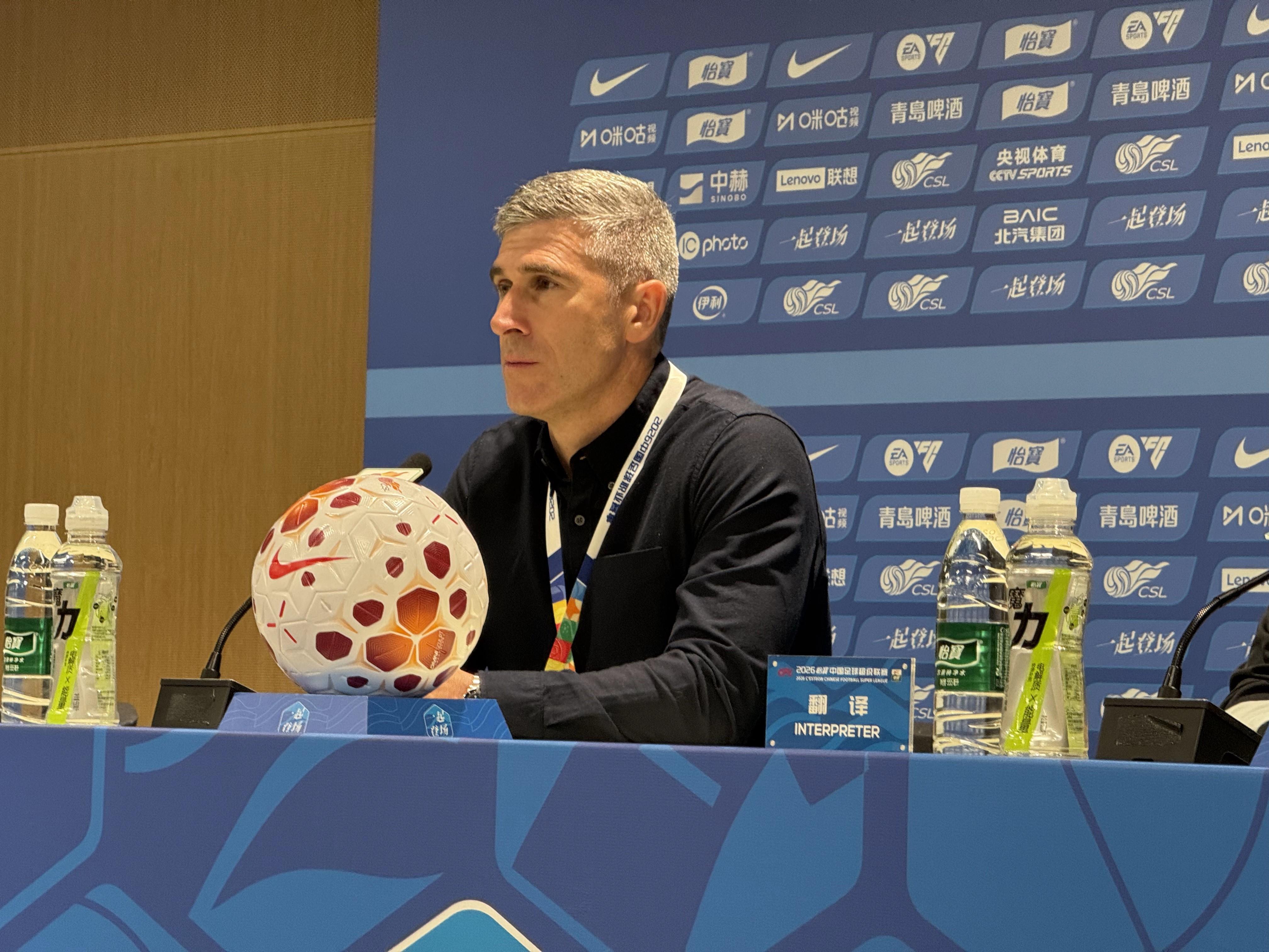 Sport登录入口-蒙哥马利：今天输在关键时刻的不专注，作为主帅我负全部责任